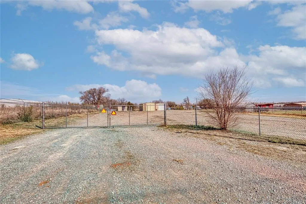Photo 13 — 4117 W 7th Street, Elk City, OK 73644