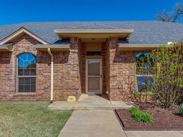 Photo 3 — 5888 Timberland Crossing, Guthrie, OK 73044