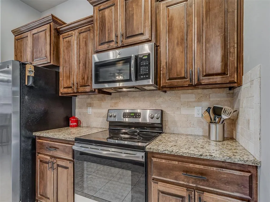 Photo 12 — 5888 Timberland Crossing, Guthrie, OK 73044