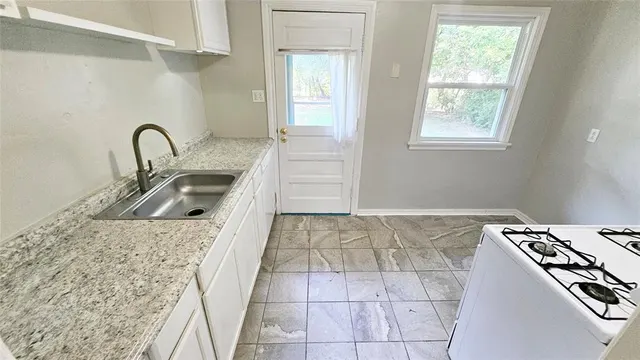 Photo 7 — 2132 Churchill Place, Oklahoma City, OK 73120