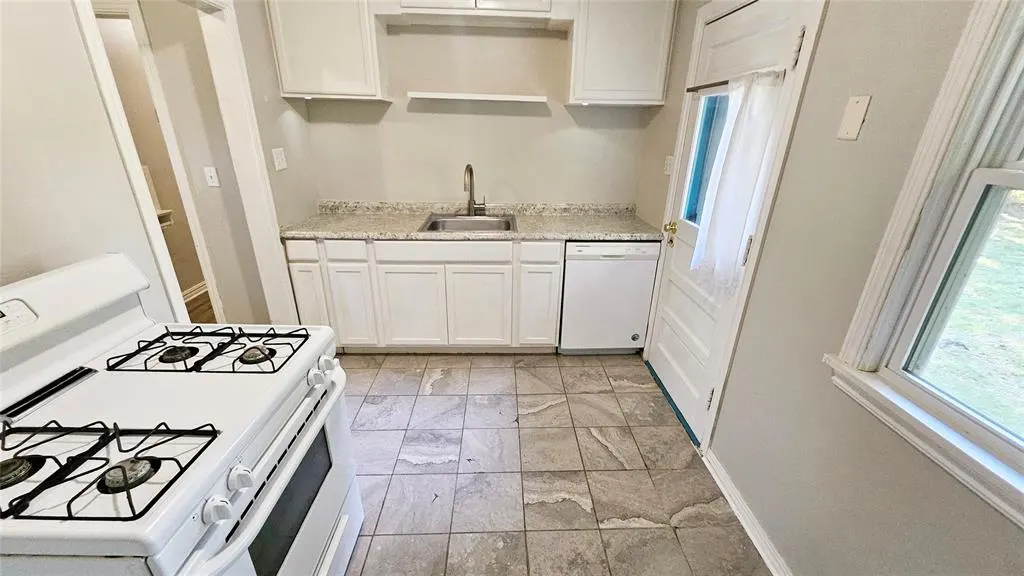 Photo 10 — 2132 Churchill Place, Oklahoma City, OK 73120