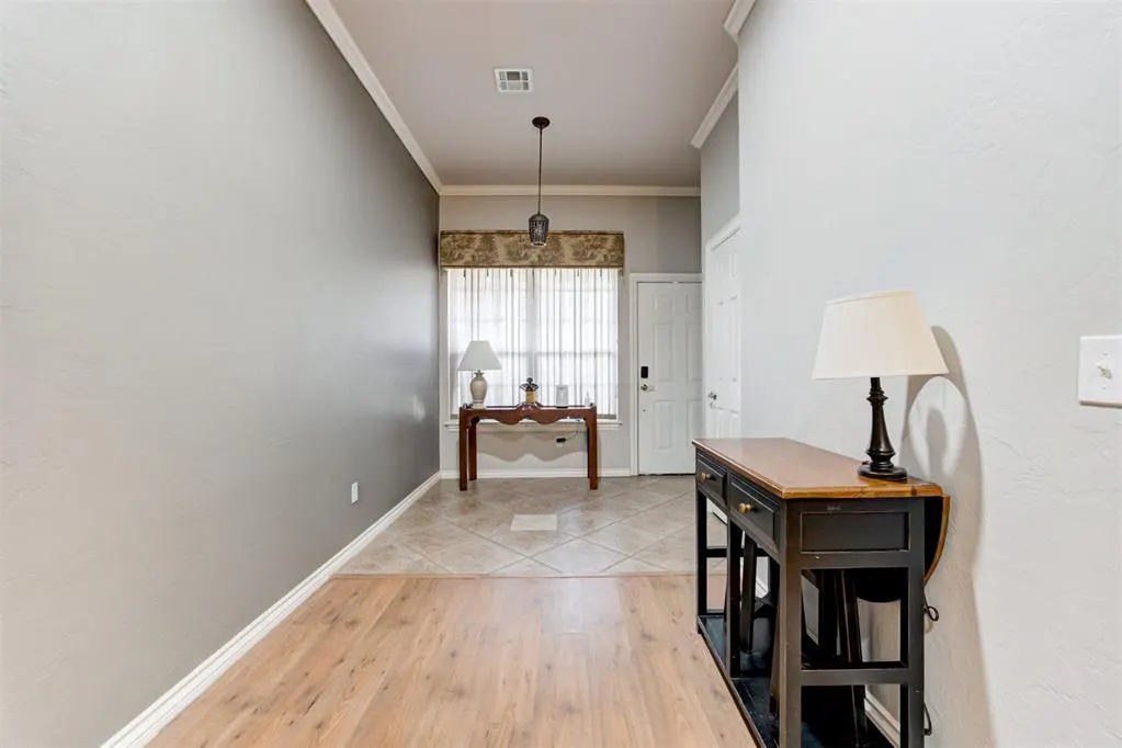 Photo 4 — 504 N Russell Terrace, Mustang, OK 73064