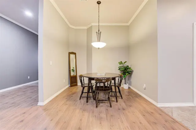 Photo 7 — 504 N Russell Terrace, Mustang, OK 73064