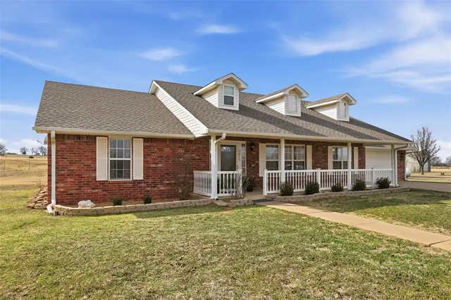 Photo 2 — 1415 N Santa Fe Road, Davenport, OK 74026