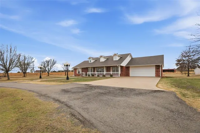 Photo 3 — 1415 N Santa Fe Road, Davenport, OK 74026