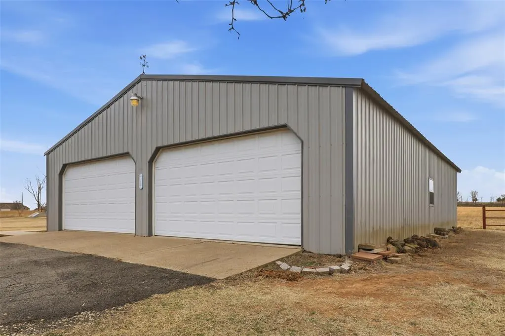 Photo 41 — 1415 N Santa Fe Road, Davenport, OK 74026