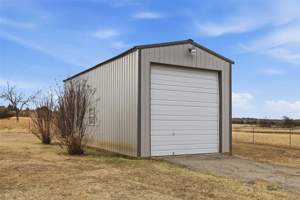 Photo 44 — 1415 N Santa Fe Road, Davenport, OK 74026