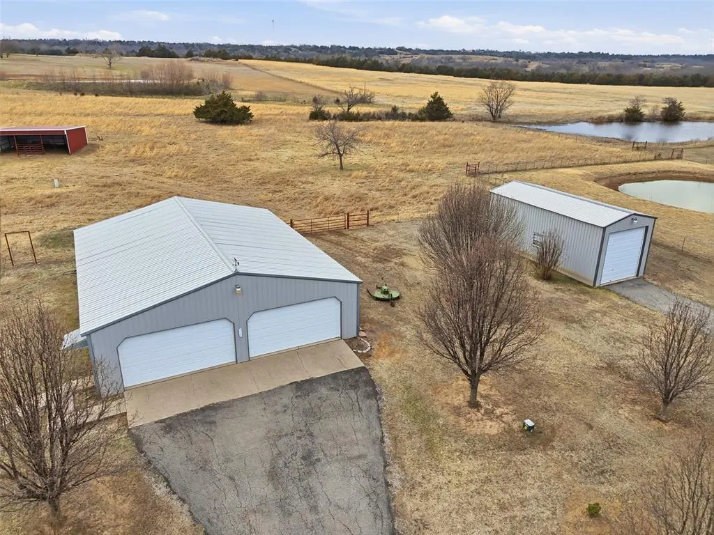 Photo 48 — 1415 N Santa Fe Road, Davenport, OK 74026