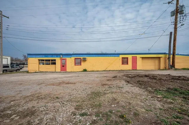 Photo 5 — 2216 SW 14th Street, Oklahoma City, OK 73108