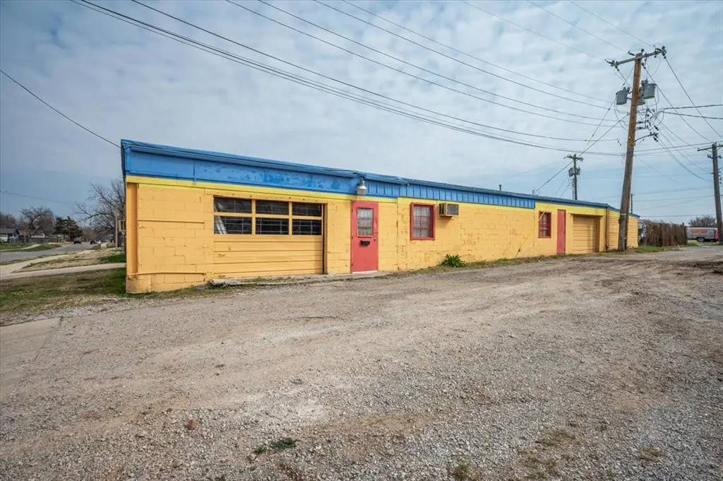 Photo 9 — 2216 SW 14th Street, Oklahoma City, OK 73108