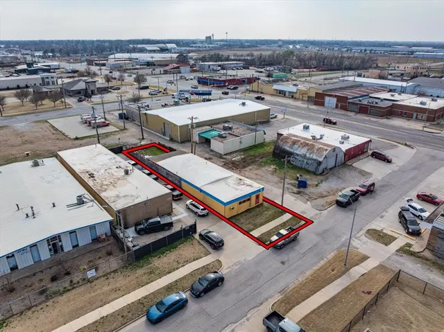 Photo 4 — 2216 SW 14th Street, Oklahoma City, OK 73108