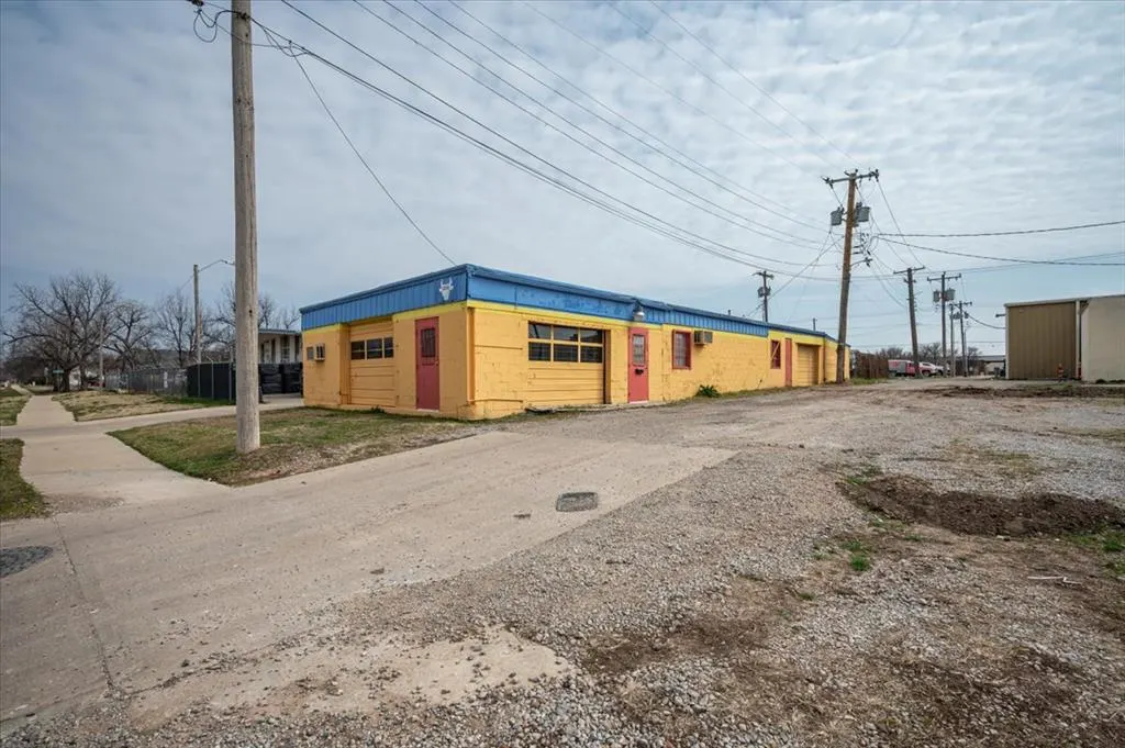 Photo 12 — 2216 SW 14th Street, Oklahoma City, OK 73108