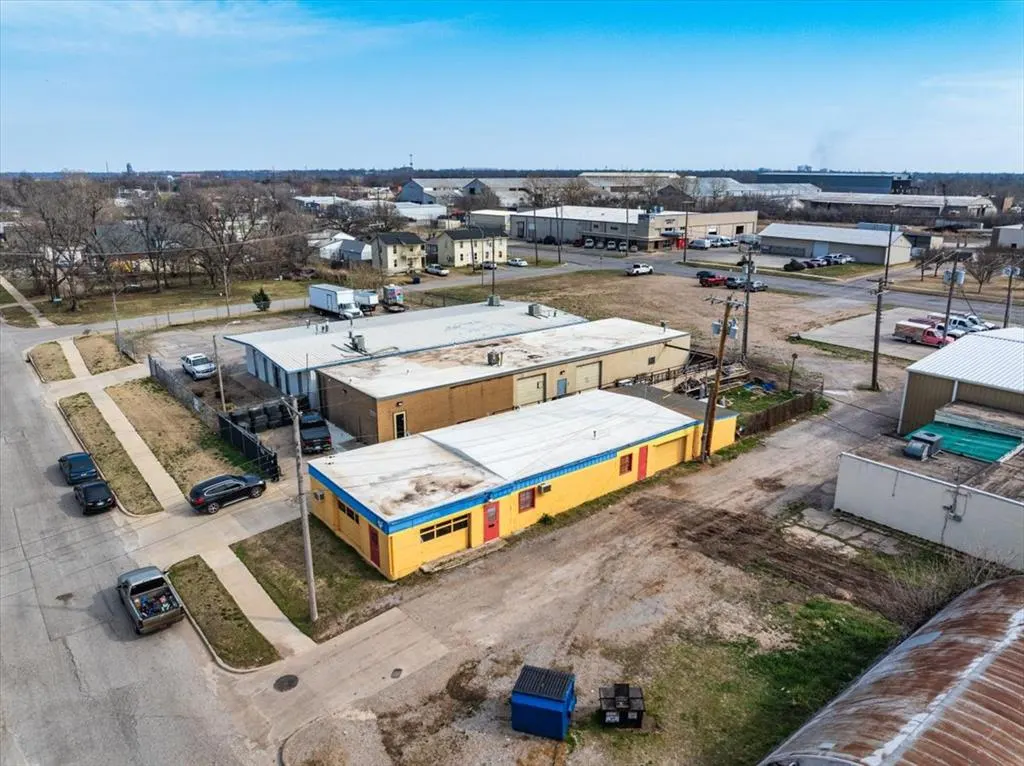 Front exterior — 2216 SW 14th Street, Oklahoma City, OK 73108