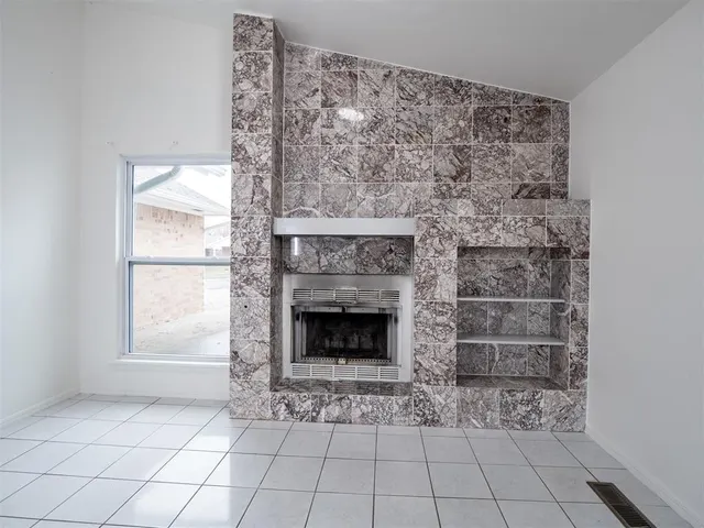 Photo 2 — 828 Golden Eagle Drive, Norman, OK 73072