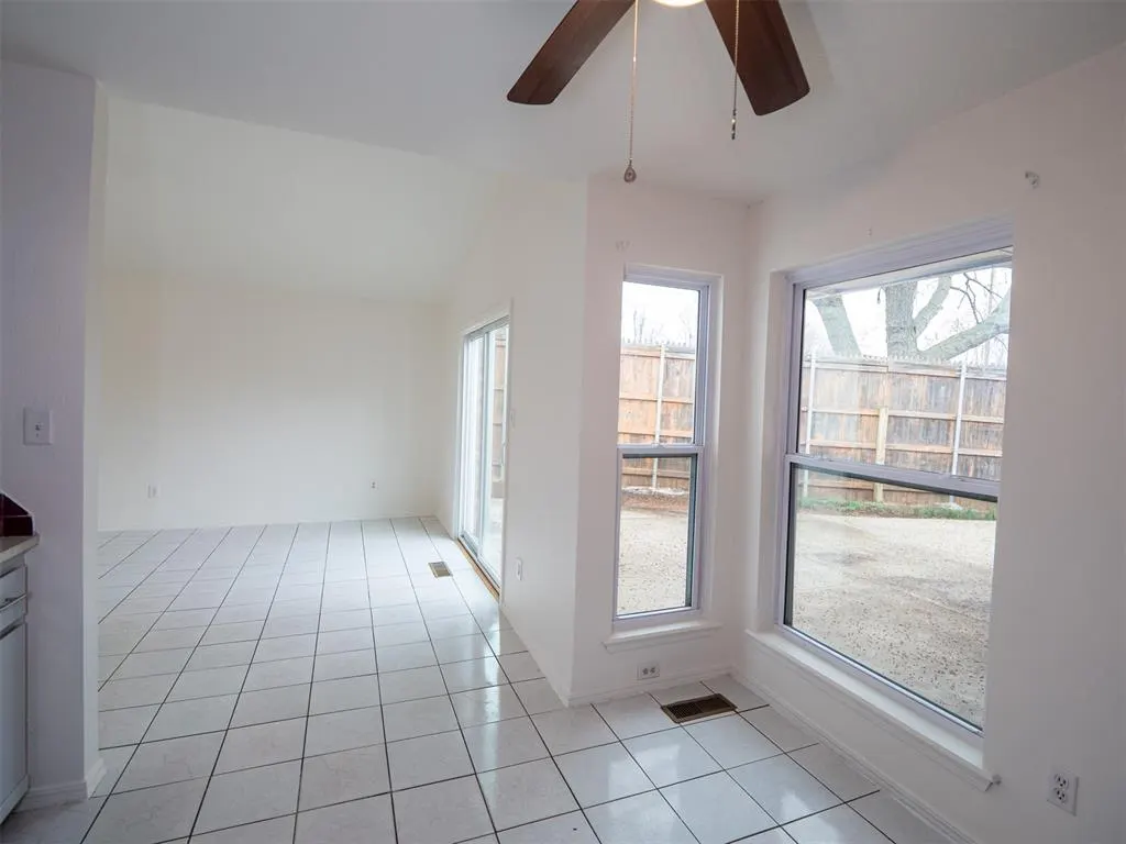 Photo 9 — 828 Golden Eagle Drive, Norman, OK 73072