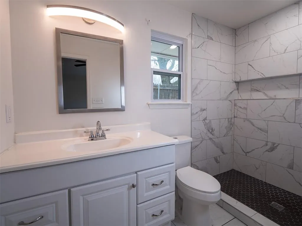 Photo 11 — 828 Golden Eagle Drive, Norman, OK 73072