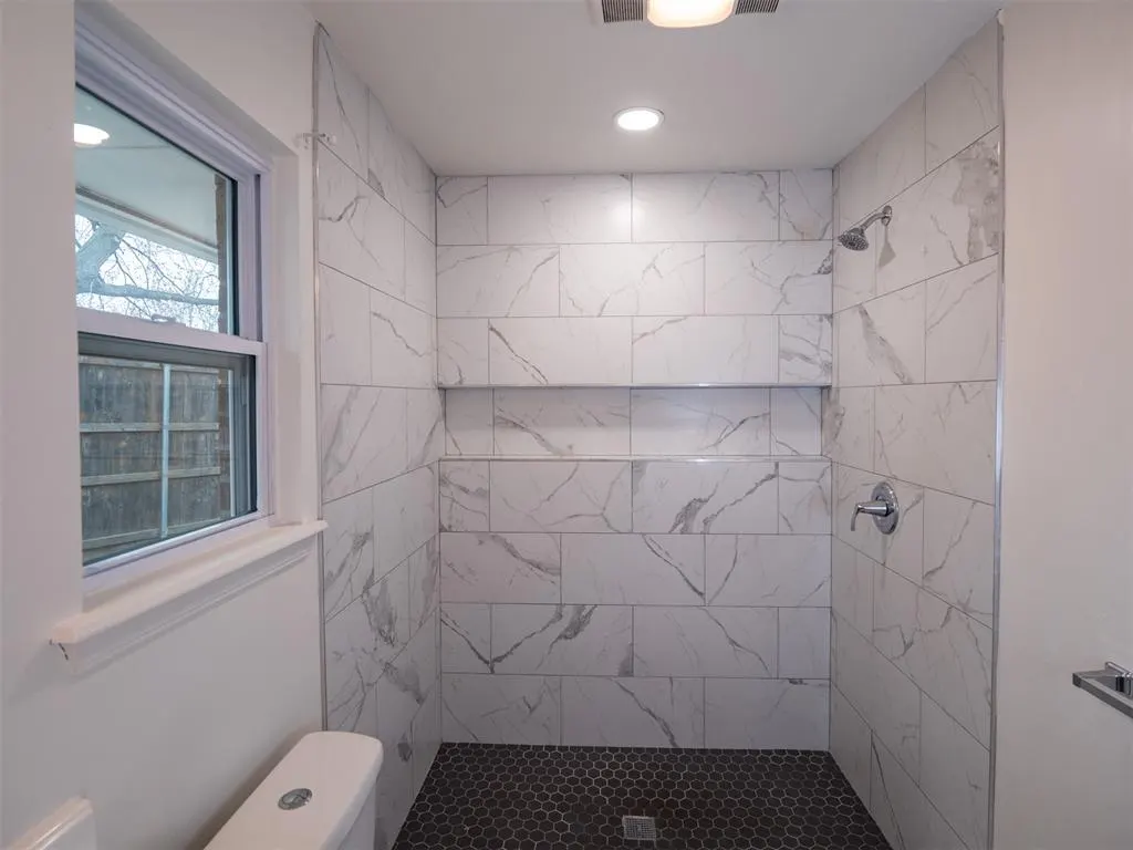 Photo 12 — 828 Golden Eagle Drive, Norman, OK 73072