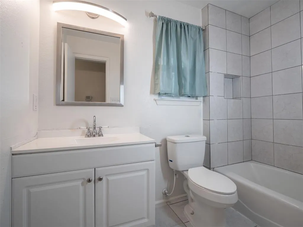 Photo 14 — 828 Golden Eagle Drive, Norman, OK 73072