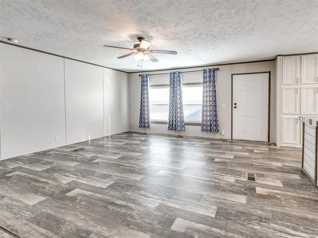 Photo 6 — 3063 E 108th Road, Wellston, OK 74881