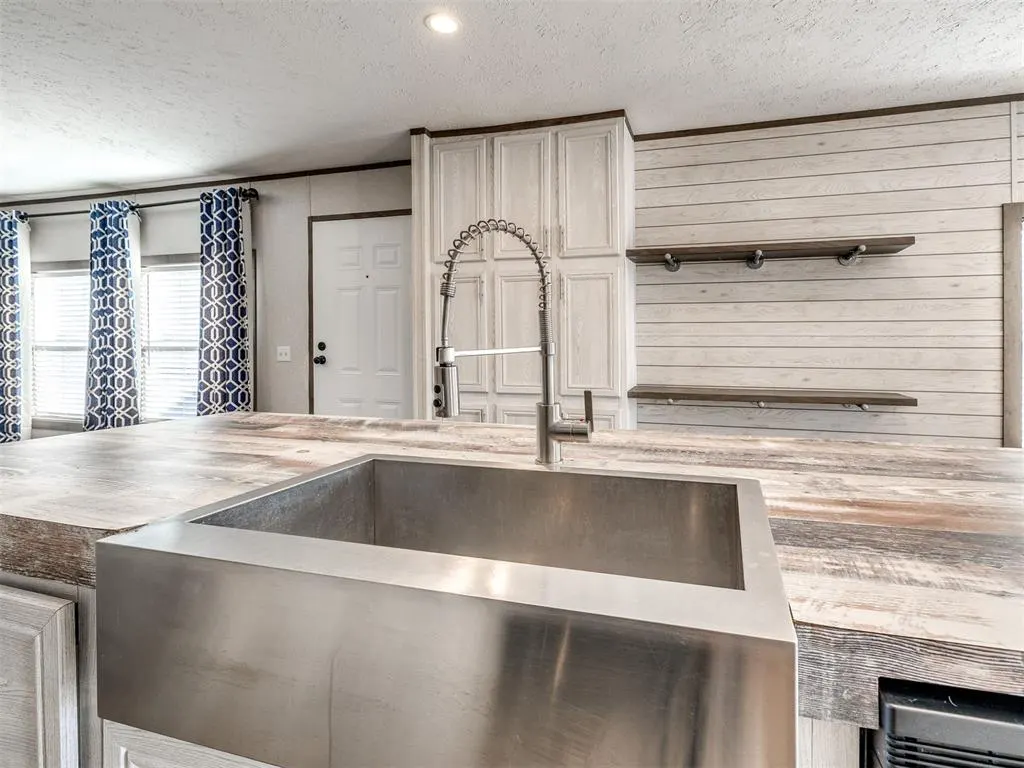 Photo 16 — 3063 E 108th Road, Wellston, OK 74881