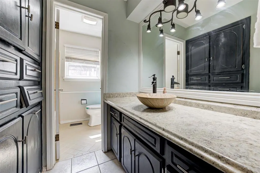Photo 18 — 7612 Brookside Drive, Oklahoma City, OK 73132