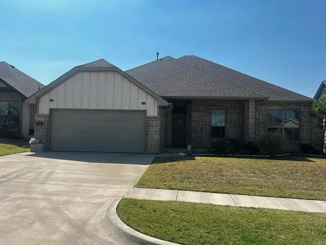 Front exterior — 8212 NW 151st Street, Edmond, OK 73013