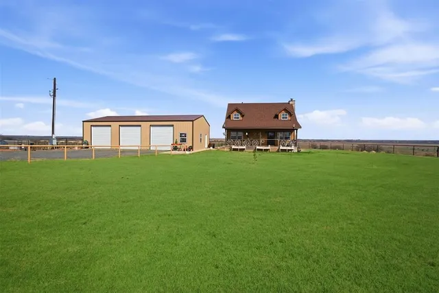 Photo 3 — 27214 E County Road 1430 Road, Mangum, OK 73554