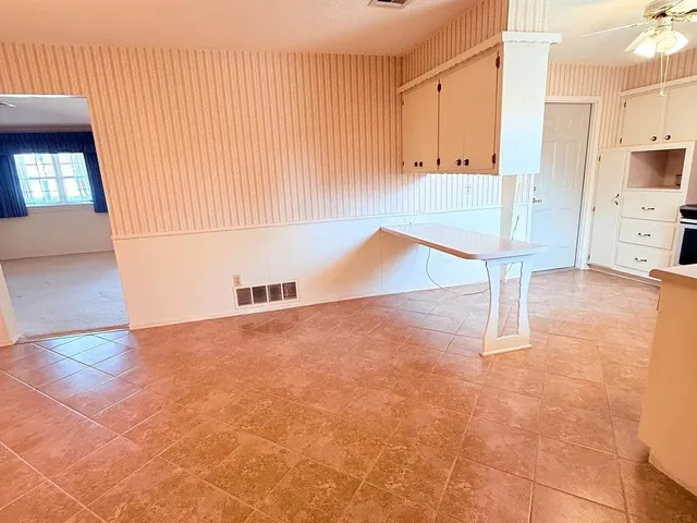 Photo 8 — 7708 S Miller Boulevard, Oklahoma City, OK 73159