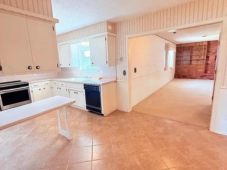 Photo 10 — 7708 S Miller Boulevard, Oklahoma City, OK 73159