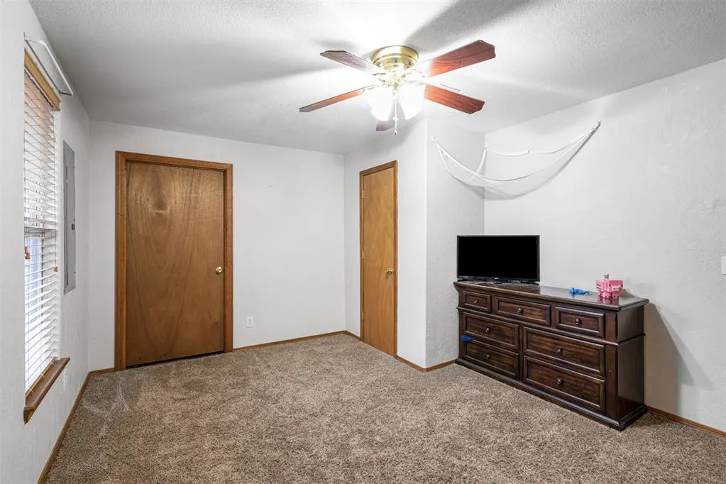 Photo 20 — 1305 W 6th Street, Elk City, OK 73644