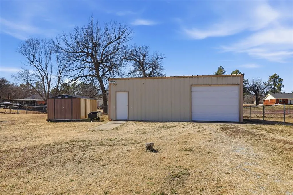 Photo 42 — 7425 N Hiwassee Road, Jones, OK 73049