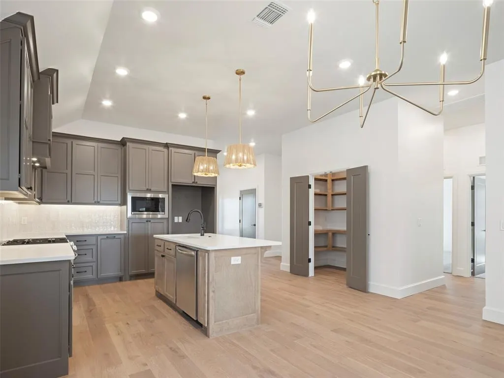 Photo 10 — 1428 SW 163rd Street, Oklahoma City, OK 73170