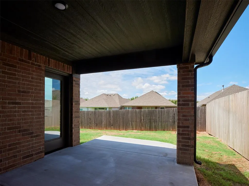 Photo 4 — 16305 Dakota Drive, Oklahoma City, OK 73170
