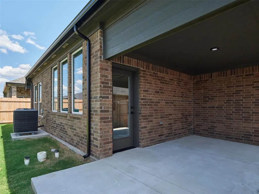 Photo 30 — 12733 NW 2nd Street, Yukon, OK 73099