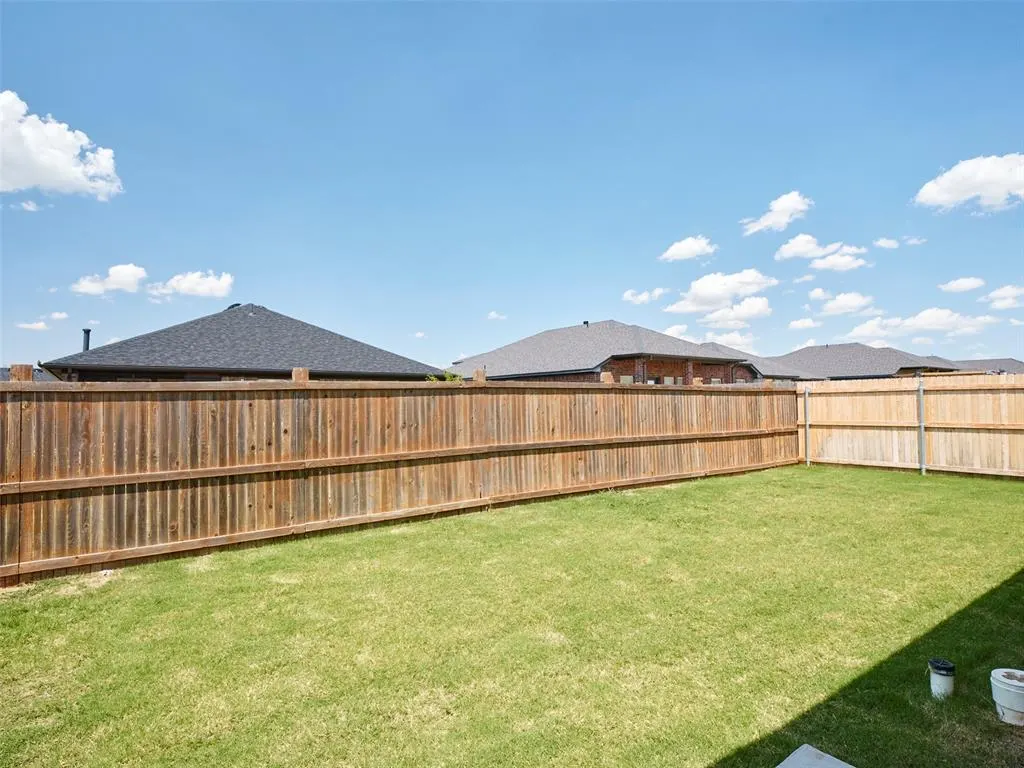 Photo 31 — 12733 NW 2nd Street, Yukon, OK 73099