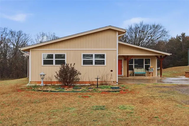 Photo 2 — 3708 Floyd Cox Drive, Norman, OK 73026