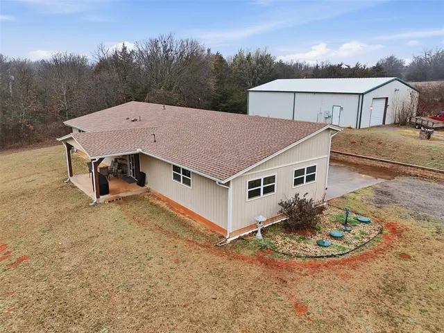 Photo 3 — 3708 Floyd Cox Drive, Norman, OK 73026