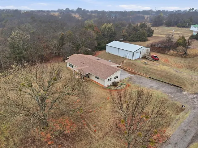 Photo 4 — 3708 Floyd Cox Drive, Norman, OK 73026