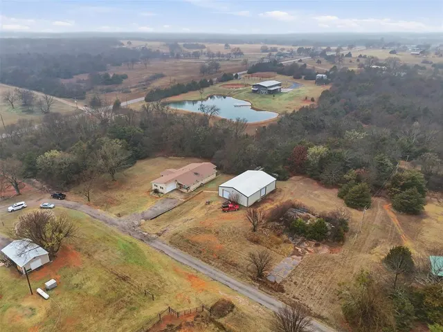 Photo 7 — 3708 Floyd Cox Drive, Norman, OK 73026