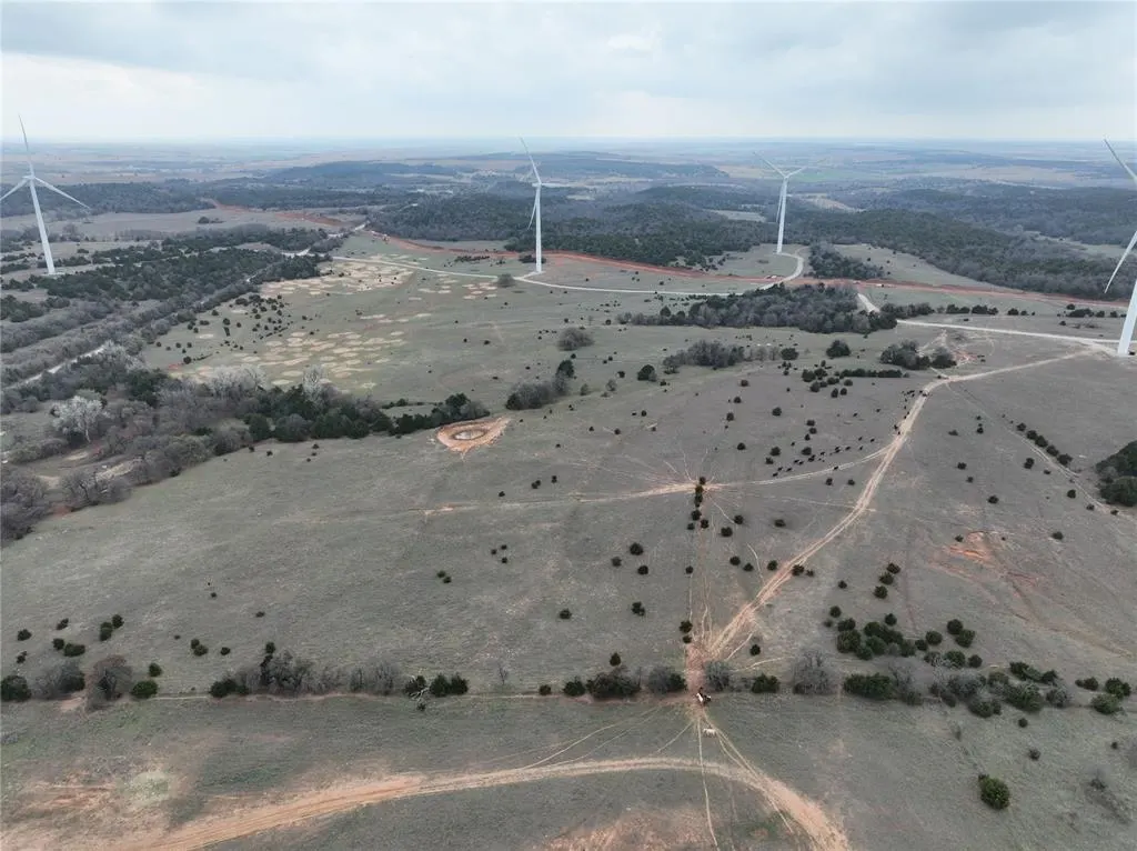 Photo 5 — 0000 County Street 2760, Minco, OK 73059