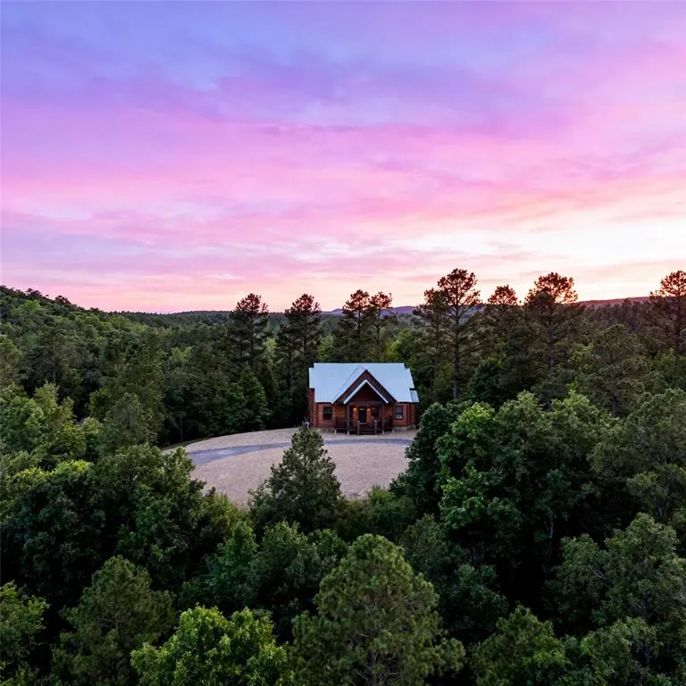 Photo 2 — 31 Rough Cut Circle, Broken Bow, OK 74728
