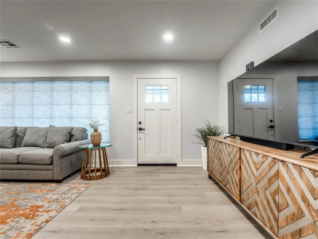 Photo 12 — 1710 Westminster Place, Oklahoma City, OK 73120