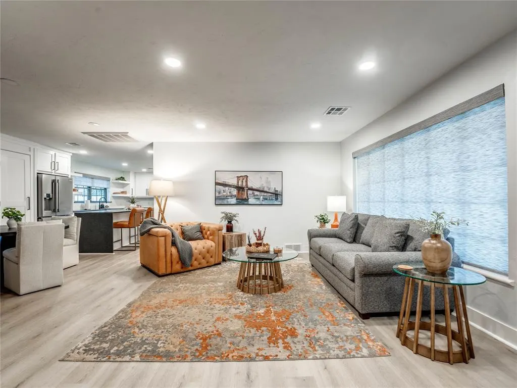 Photo 3 — 1710 Westminster Place, Oklahoma City, OK 73120