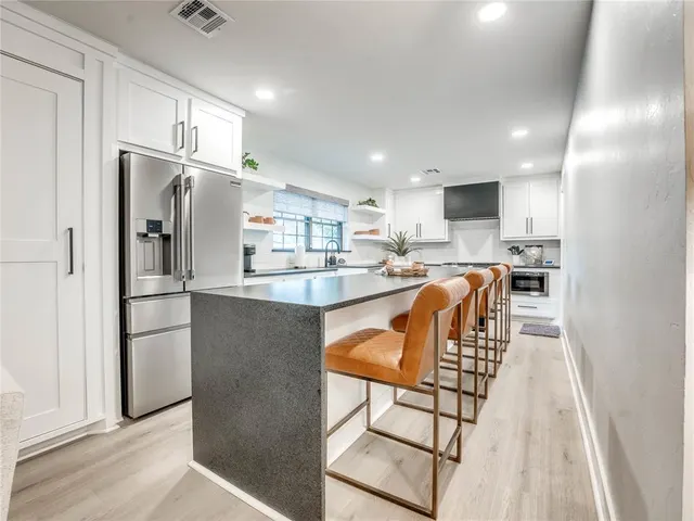 Photo 5 — 1710 Westminster Place, Oklahoma City, OK 73120