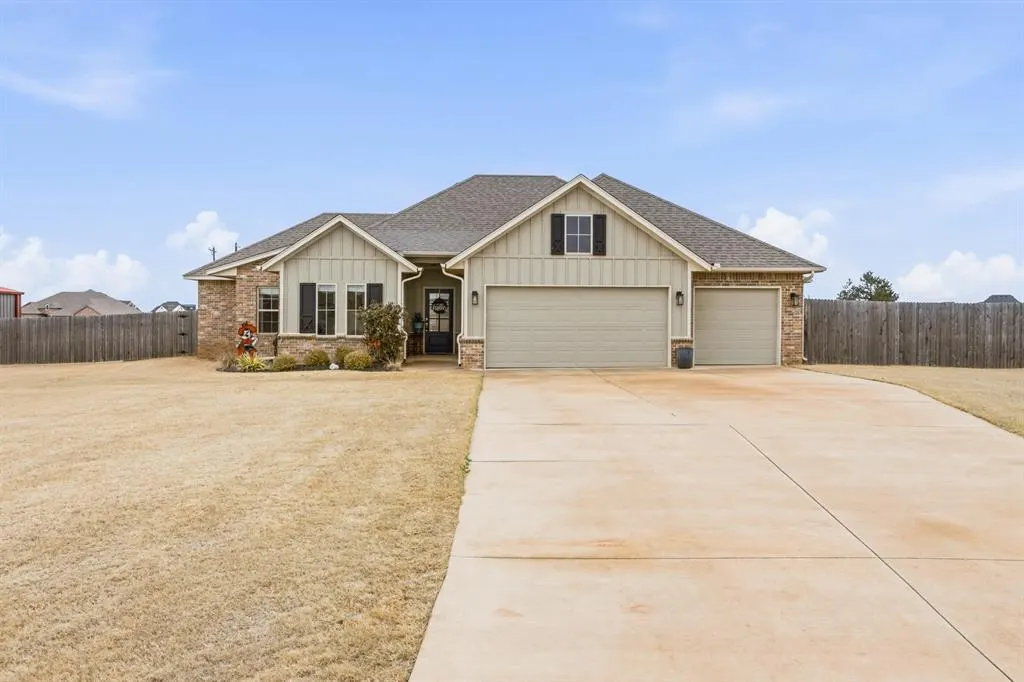Front exterior — 29937 Jade Street, Cashion, OK 73016