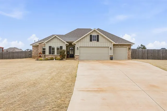 Front exterior — 29937 Jade Street, Cashion, OK 73016
