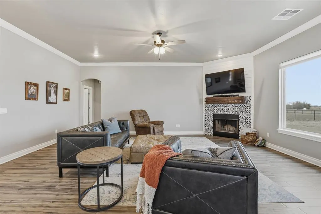Photo 7 — 29937 Jade Street, Cashion, OK 73016