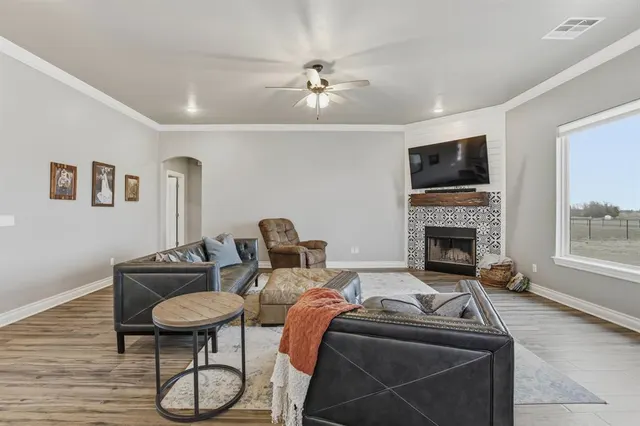 Photo 7 — 29937 Jade Street, Cashion, OK 73016