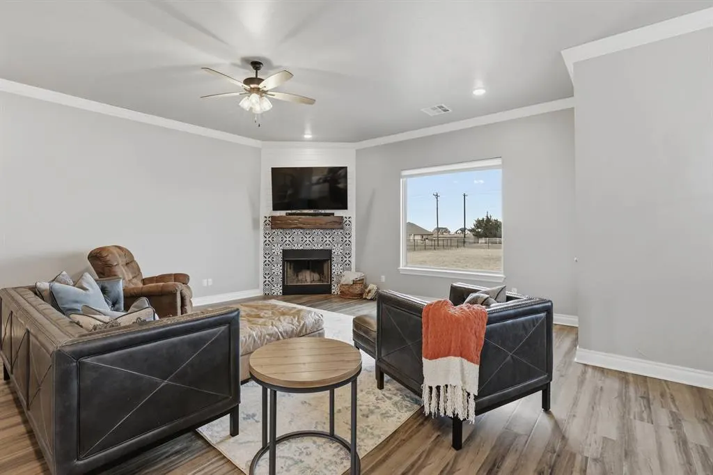 Photo 8 — 29937 Jade Street, Cashion, OK 73016