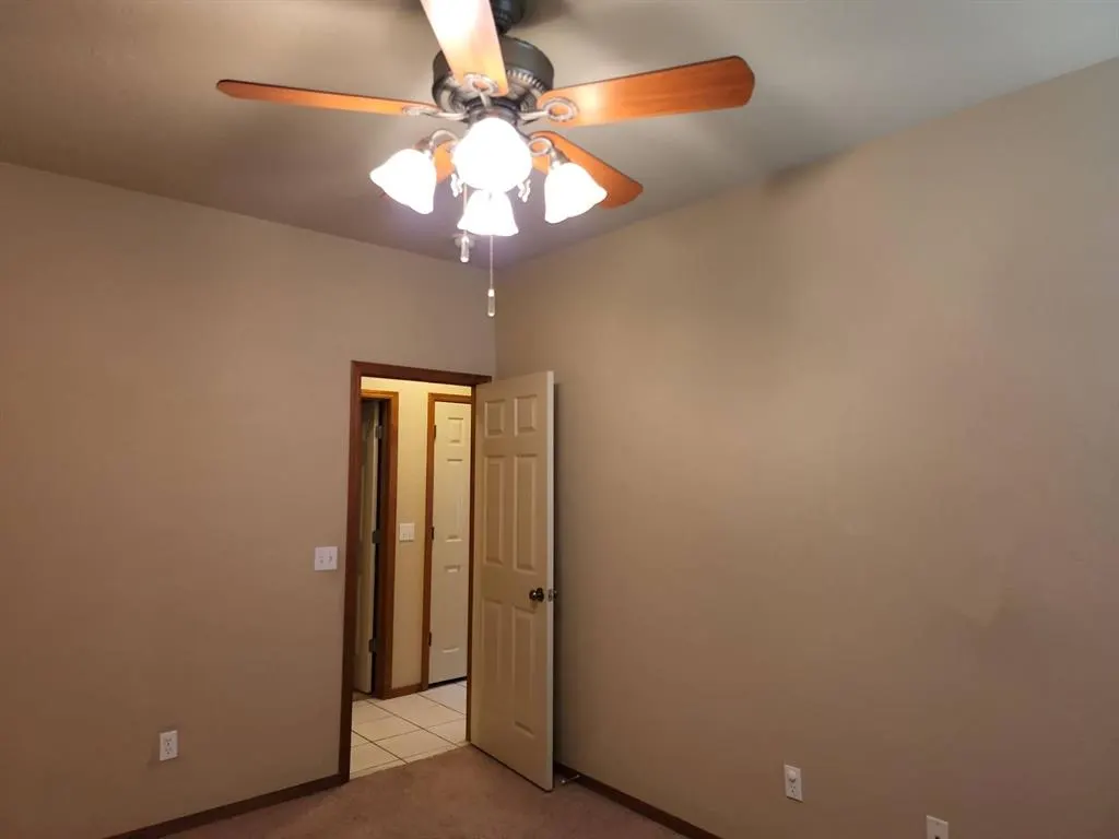 Photo 13 — 917 SW 37th Street 919, Moore, OK 73160